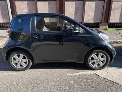 Toyota iQ 1.0 Sol usata