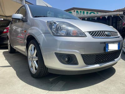 Ford Fiesta 1.4 TDCi 5p. Ghia usata