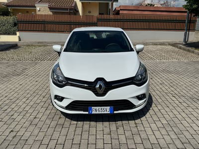 Renault Clio 1.2 75 CV 5 porte Duel usata