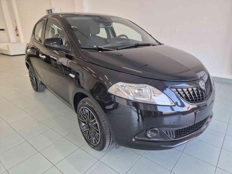 Lancia Ypsilon 1.0 FireFly 5 porte S&S Hybrid Gold Plus
