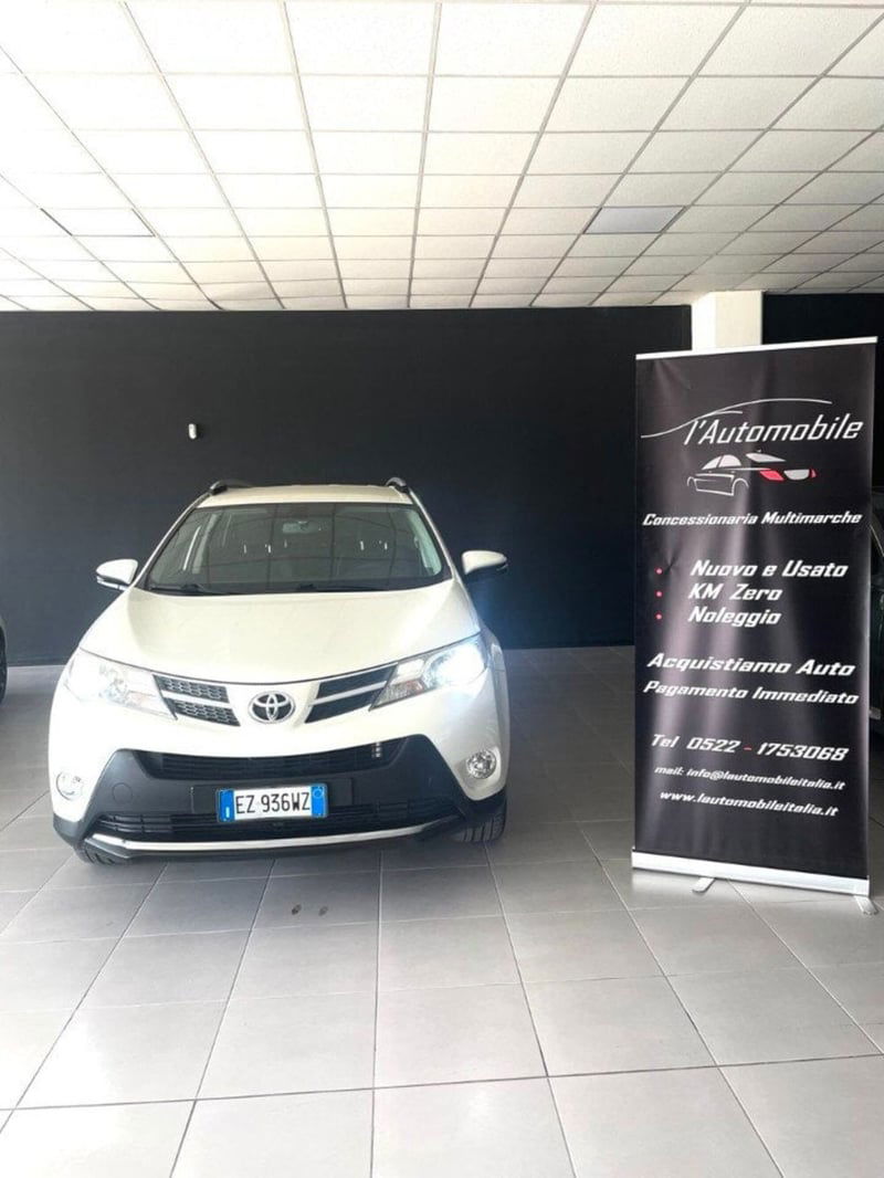 Toyota Rav4 D-4D 4WD Style White Ed.
