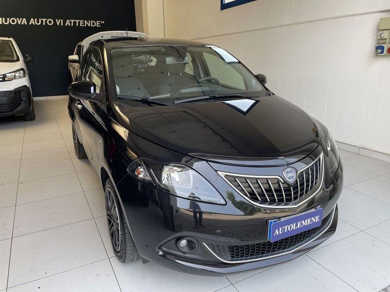 Lancia Ypsilon 1.0 FireFly 5 porte S&S Hybrid Gold Plus