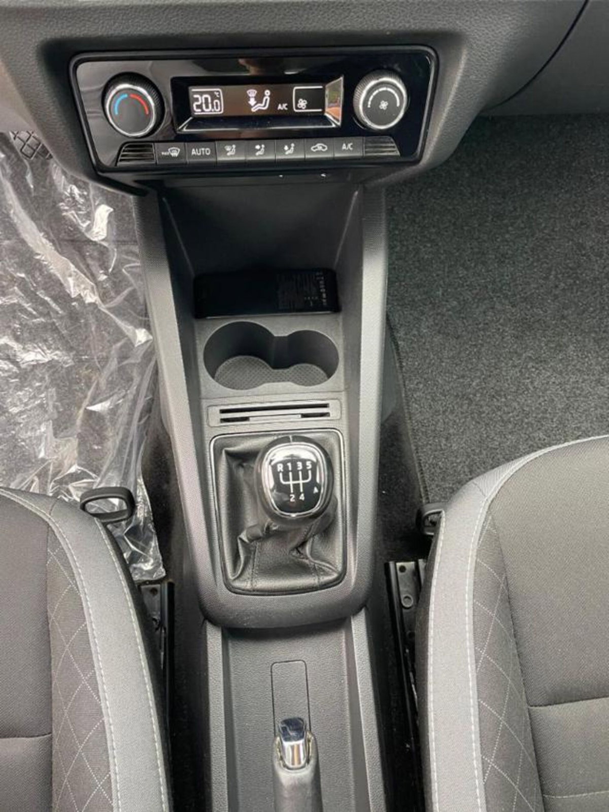 Skoda Fabia Station Wagon 1.0 TSI DSG Wagon Design Edition (8)