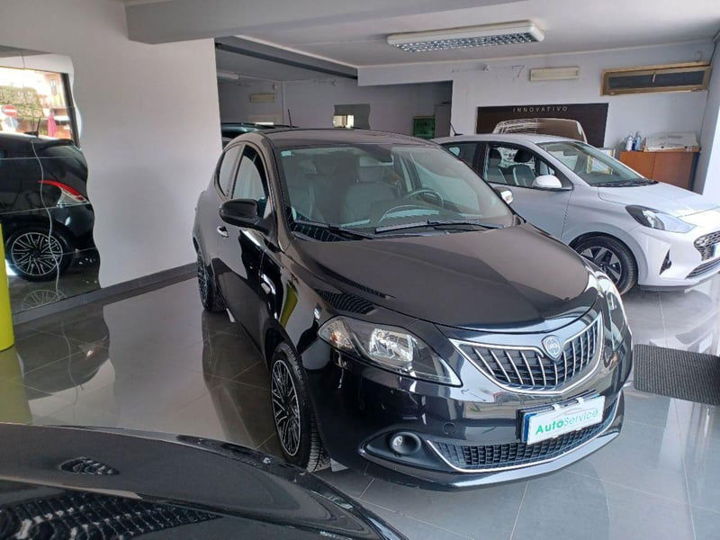 Lancia Ypsilon 1.0 FireFly 5 porte S&S Hybrid Gold Plus