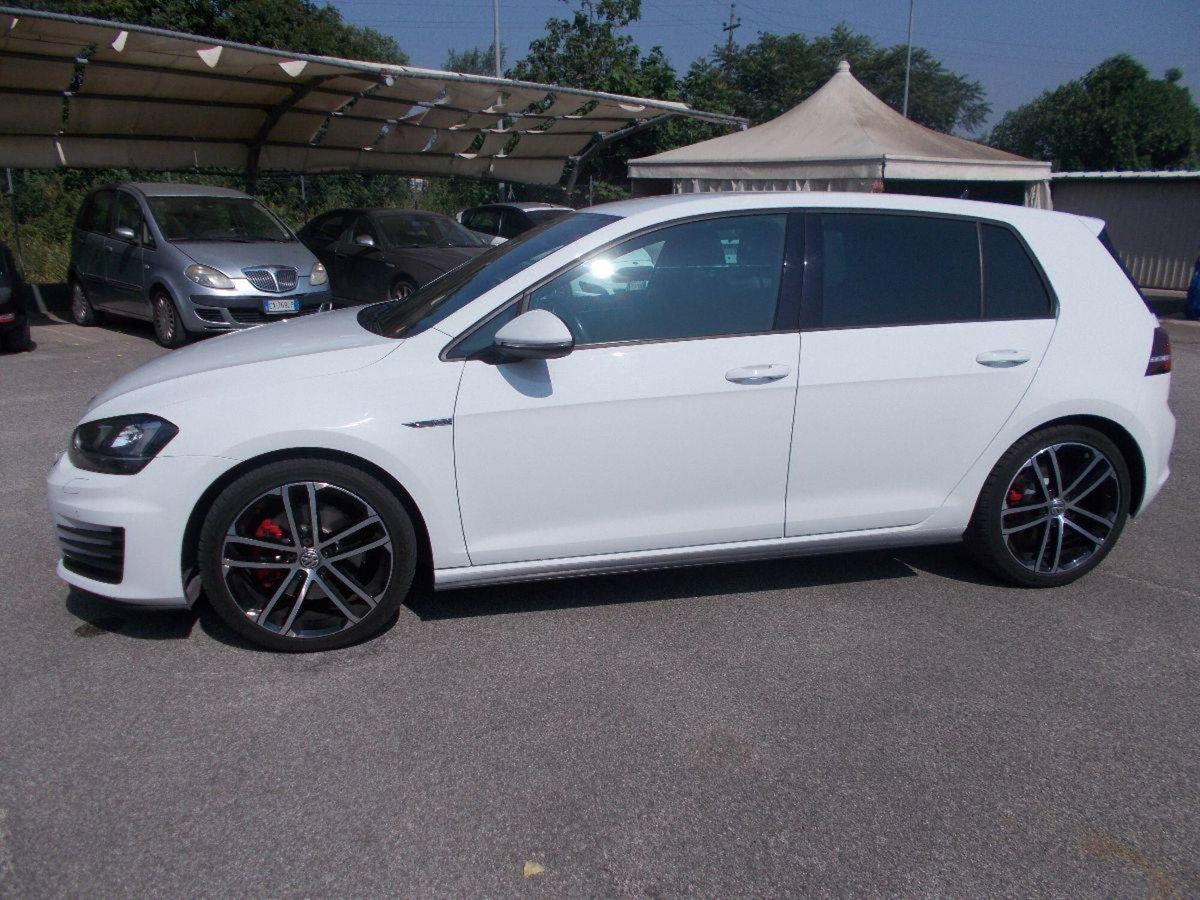 Volkswagen Golf GTD 2.0 TDI 5p. BlueMotion Technology (2)