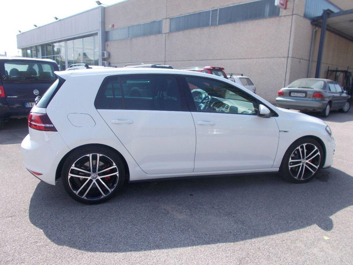 Volkswagen Golf GTD 2.0 TDI 5p. BlueMotion Technology (8)