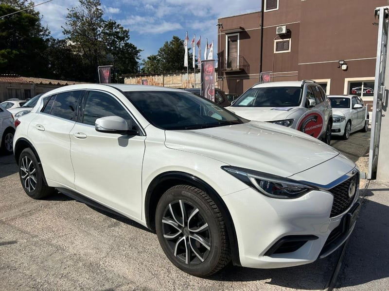 Infiniti Q30 1.5 diesel Business