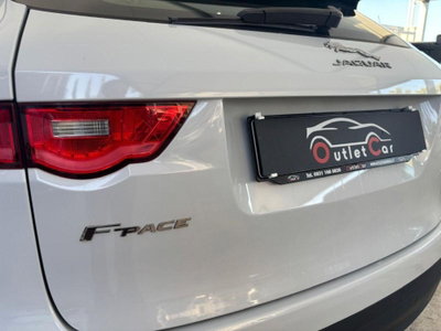 Jaguar F-Pace 2.0 D 180 CV AWD aut. Prestige (18)