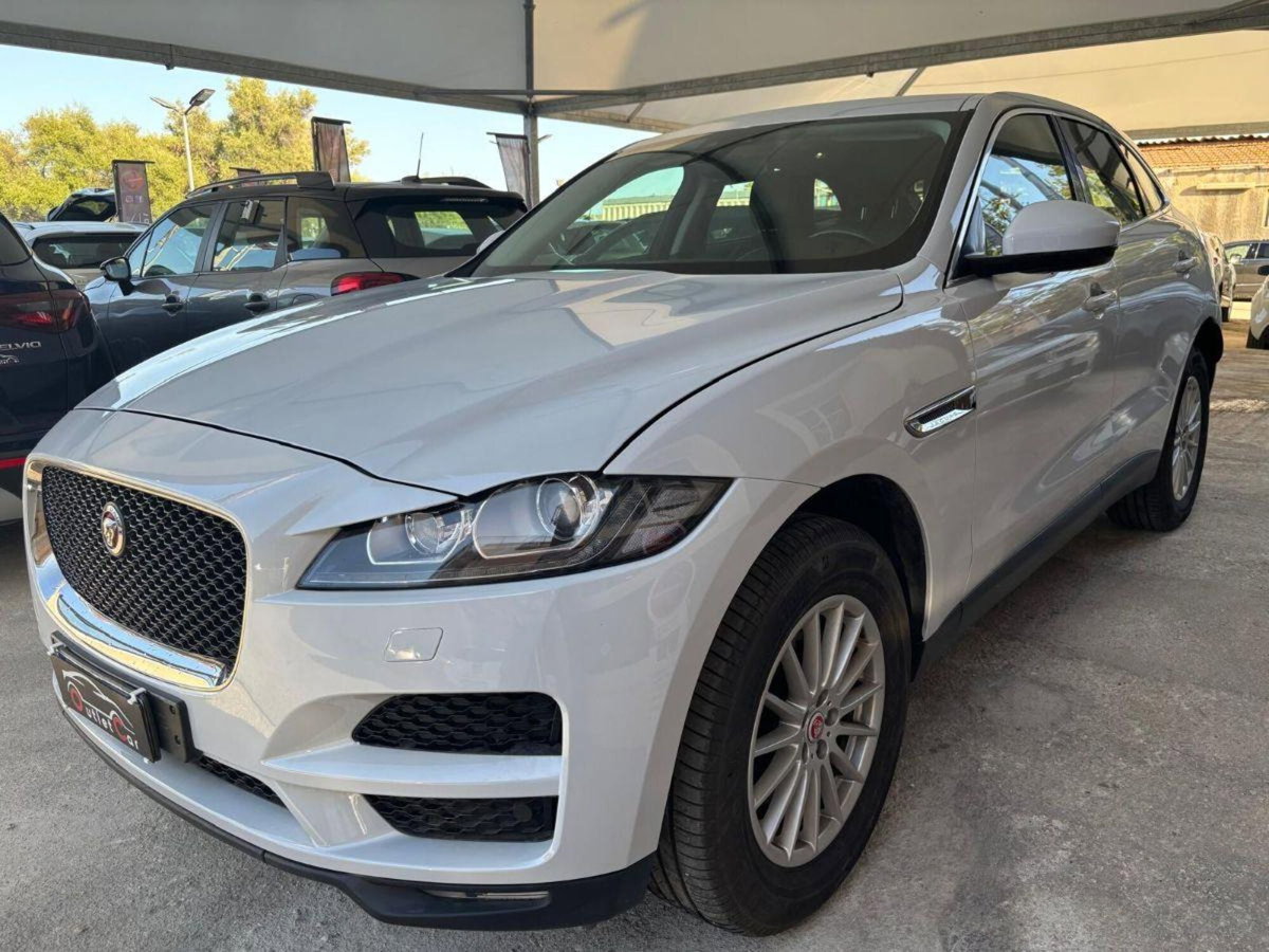 Jaguar F-Pace 2.0 D 180 CV AWD aut. Prestige (3)