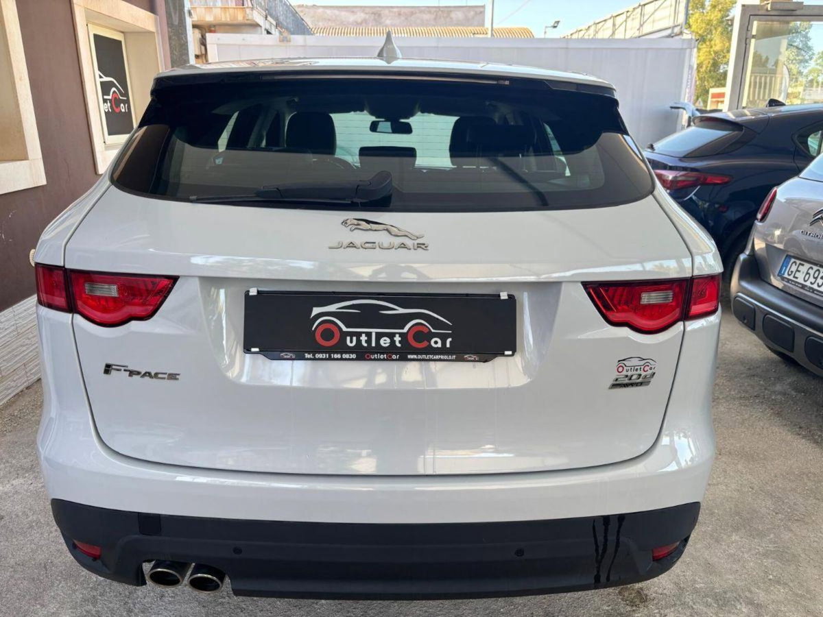 Jaguar F-Pace 2.0 D 180 CV AWD aut. Prestige (6)