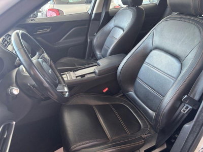 Jaguar F-Pace 2.0 D 180 CV AWD aut. Prestige (8)
