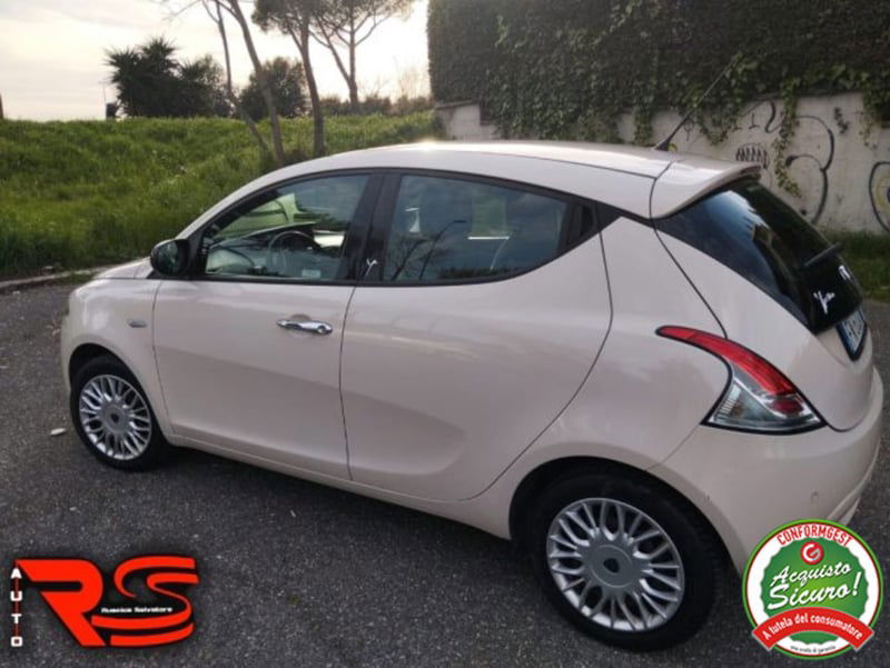 Lancia Ypsilon 1.2 69 CV 5 porte Gold