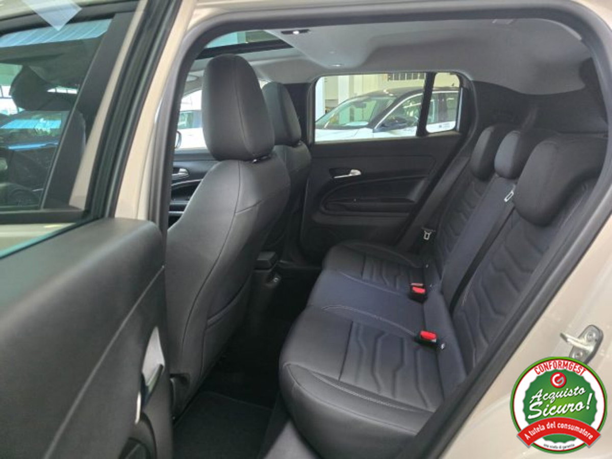 Jeep Avenger 1.2 turbo Summit fwd 100cv (13)