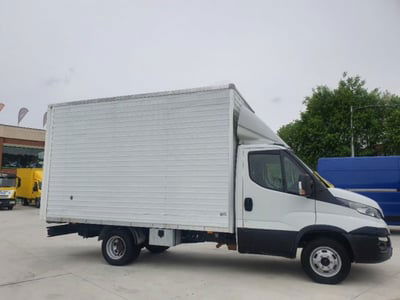 Iveco Daily Telaio 35C13 2.3 HPT PL-RG Cabinato usata