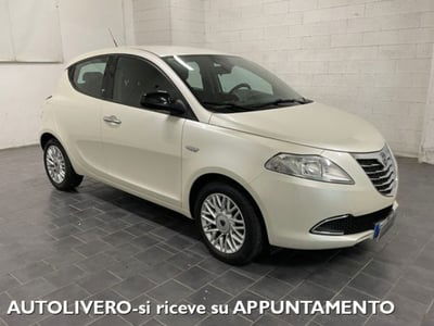 Lancia Ypsilon 1.2 69 CV 5 porte Silver usata