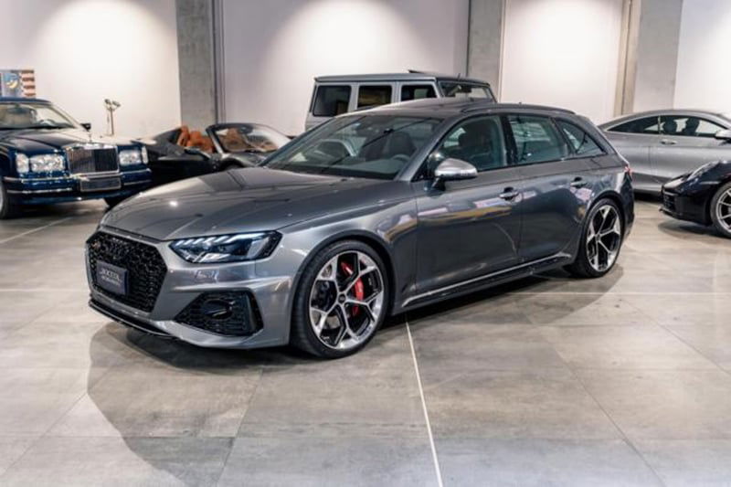 Audi RS 4 Avant 4