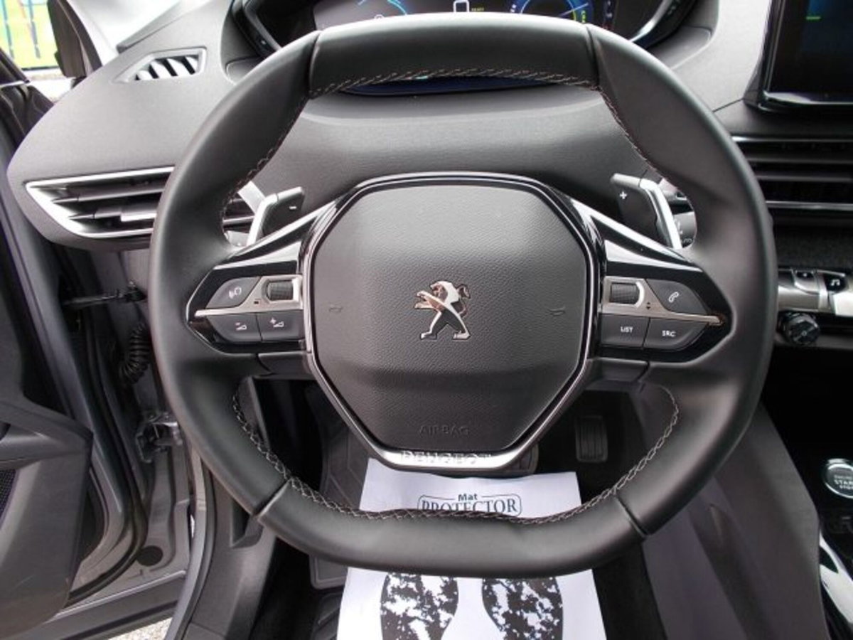 Peugeot 3008 Hybrid4 300 e-EAT8 Allure Pack (13)