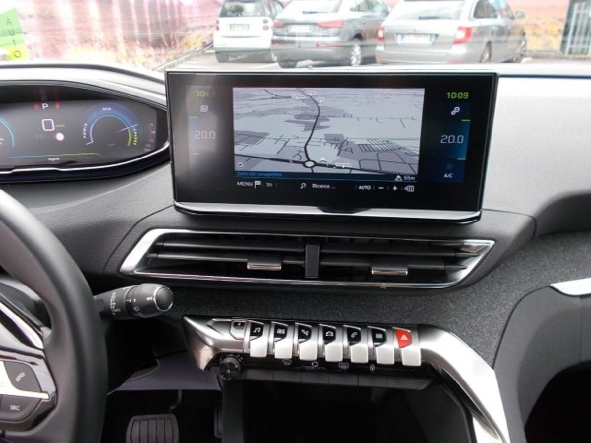 Peugeot 3008 Hybrid4 300 e-EAT8 Allure Pack (18)