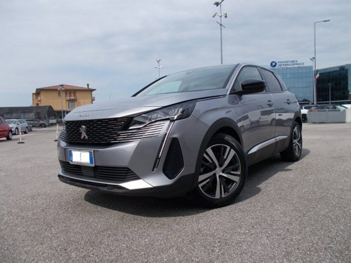 Peugeot 3008 Hybrid4 300 e-EAT8 Allure Pack (2)