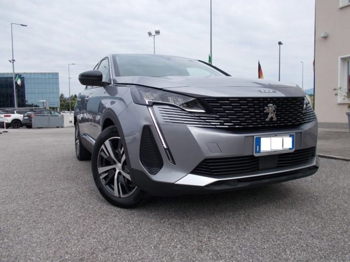 Peugeot 3008 Hybrid4 300 e-EAT8 Allure Pack (3)