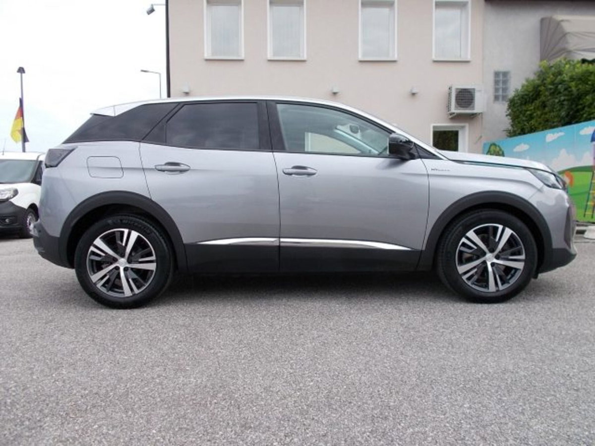 Peugeot 3008 Hybrid4 300 e-EAT8 Allure Pack (5)