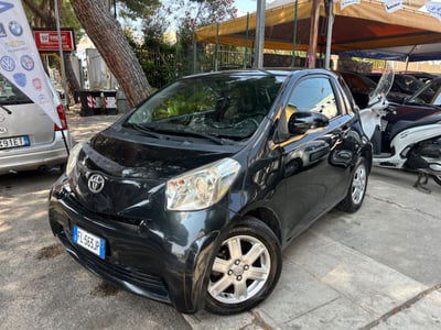 Toyota iQ 1.0 Sol usata