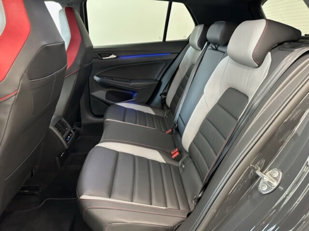 Volkswagen Golf 2.0 TSI GTI DSG (10)