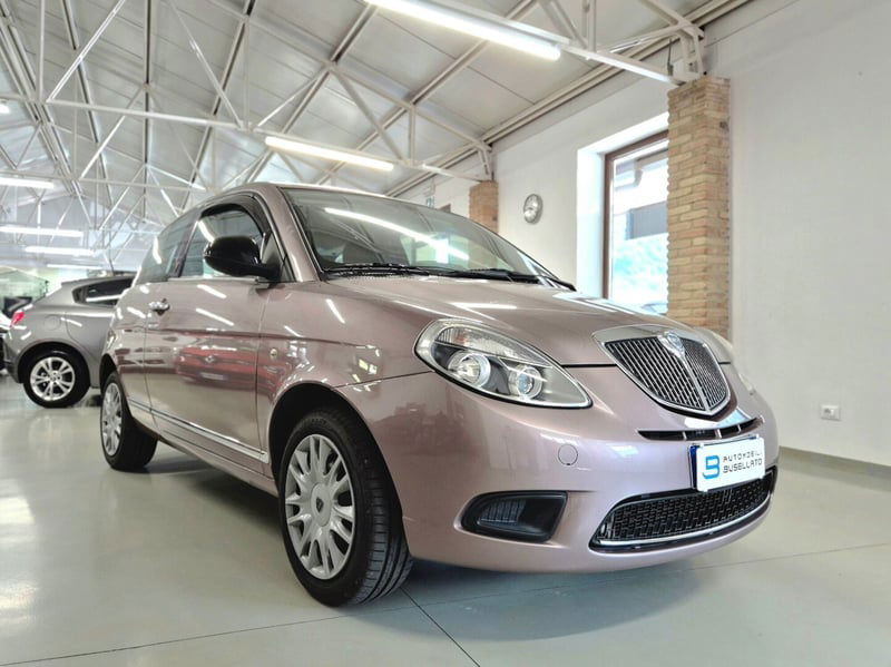 Lancia Ypsilon 1.2 69 CV Unyca