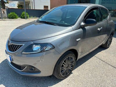 Lancia Ypsilon 1.0 FireFly 5 porte S&S Hybrid Gold Plus usata