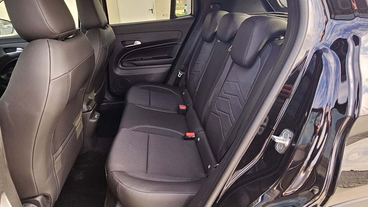 Jeep Avenger 1.2 turbo Summit fwd 100cv (13)