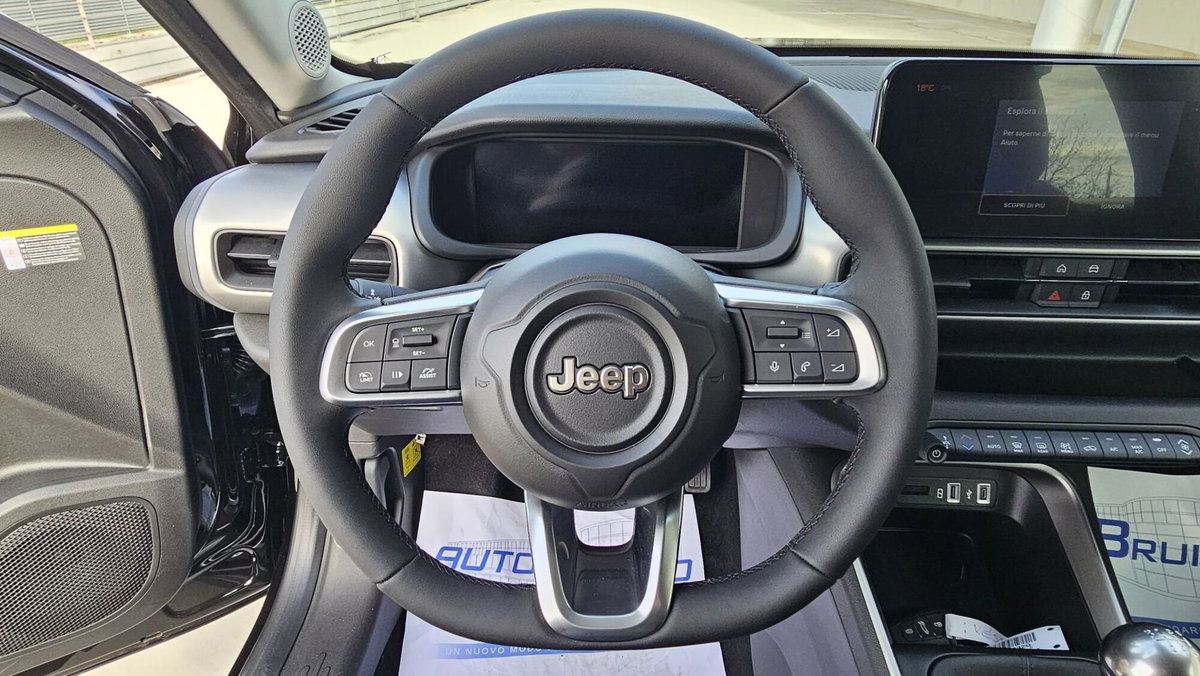 Jeep Avenger 1.2 turbo Summit fwd 100cv (14)