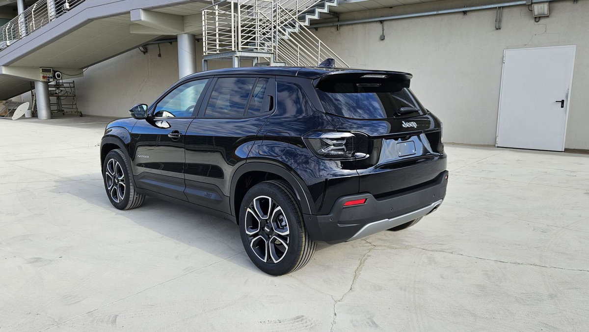 Jeep Avenger 1.2 turbo Summit fwd 100cv (8)
