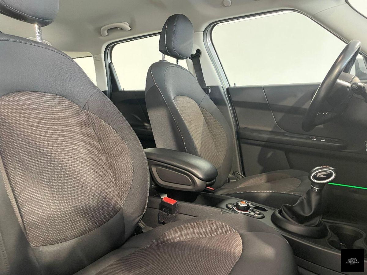 MINI Mini Countryman 2.0 Cooper D Business Countryman ALL4 Automatica (9)