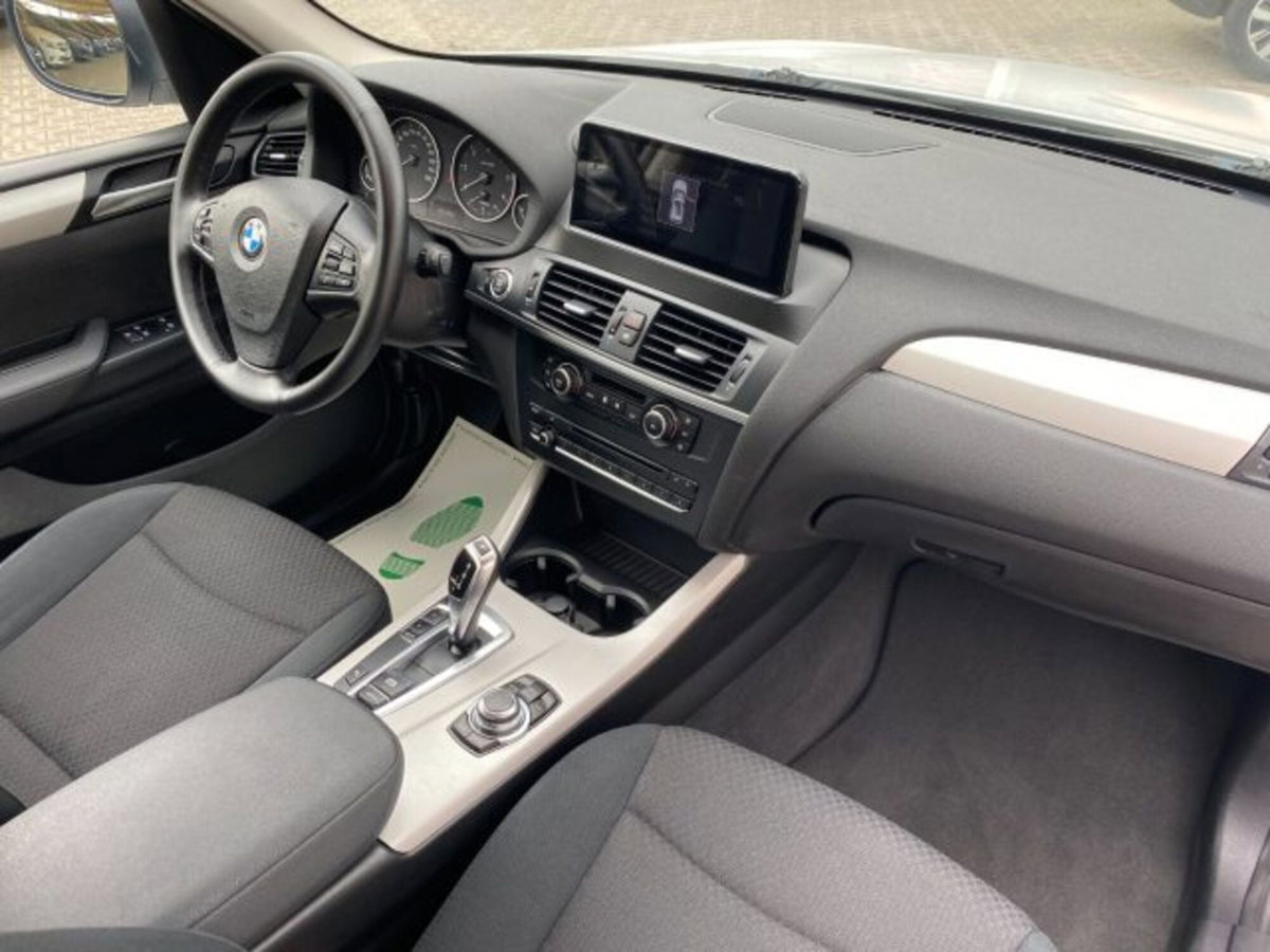BMW X3 sDrive18d Business aut. (9)