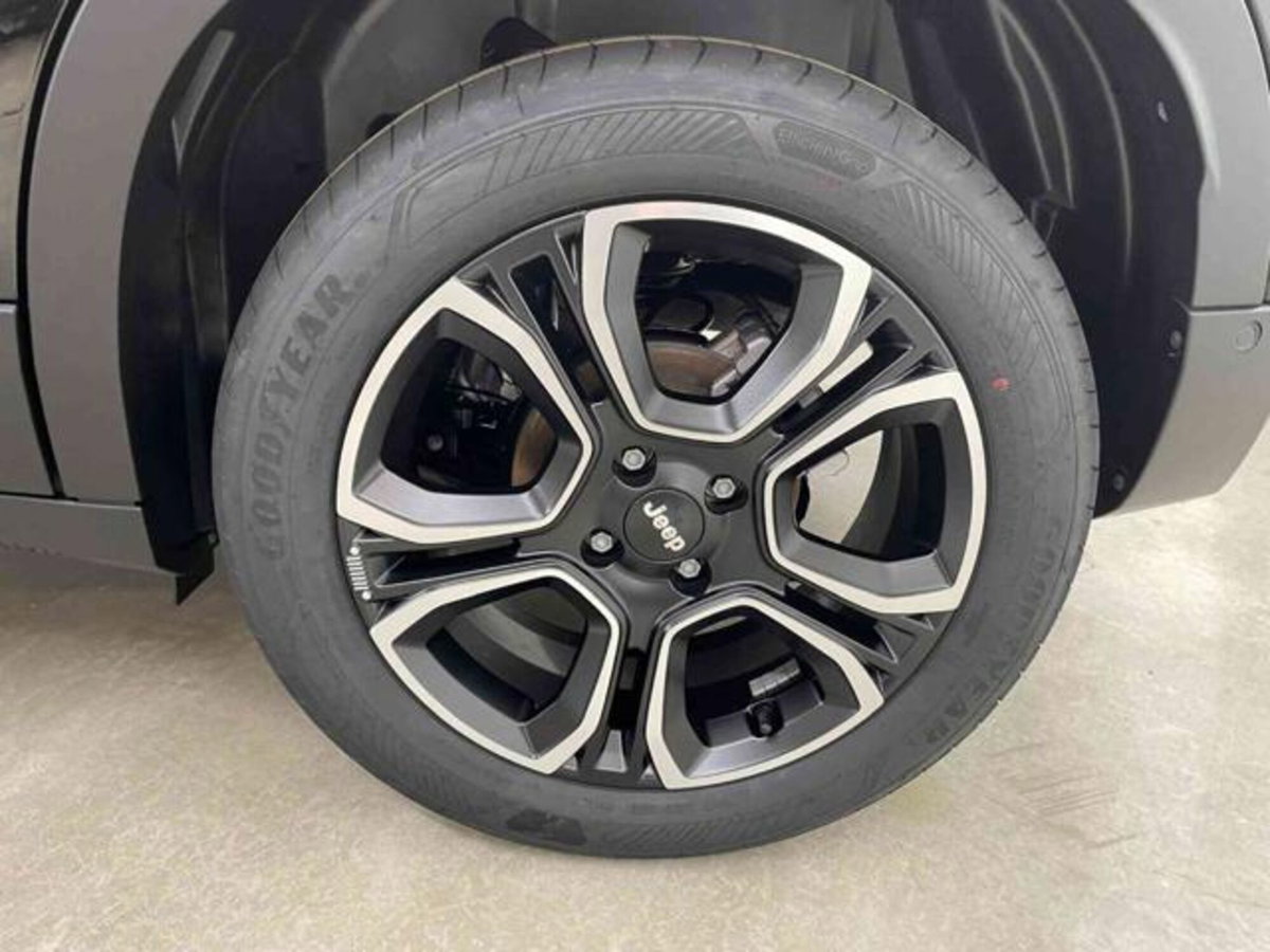 Jeep Avenger 1.2 turbo Summit fwd 100cv (3)