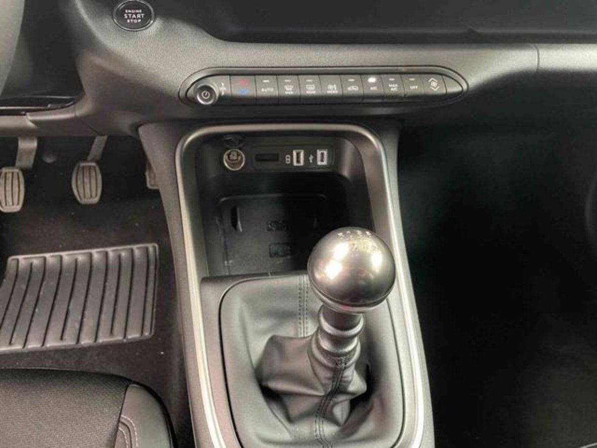 Jeep Avenger 1.2 turbo Summit fwd 100cv (8)