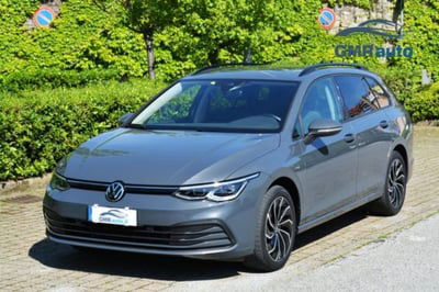 Volkswagen Golf Variant 1.0 eTSI EVO DSG Life usata