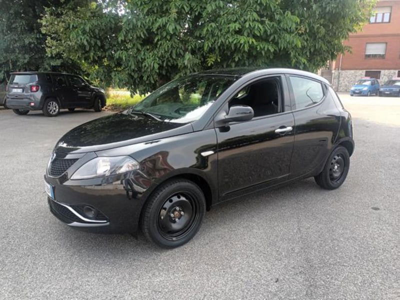 Lancia Ypsilon 1.0 FireFly 5 porte S&S Hybrid Gold Plus