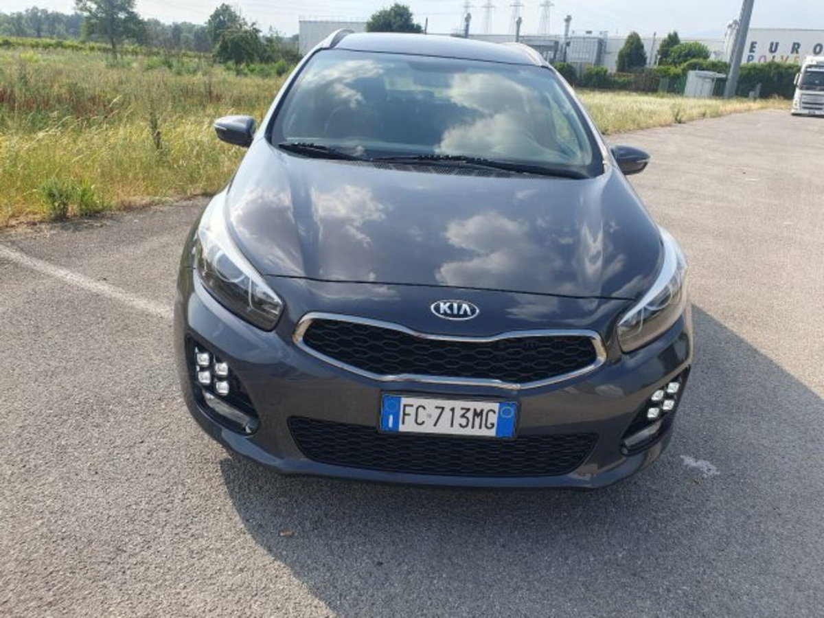 Kia cee'd Sport Wagon 1.6 CRDi 110 CV SW GT Line (3)