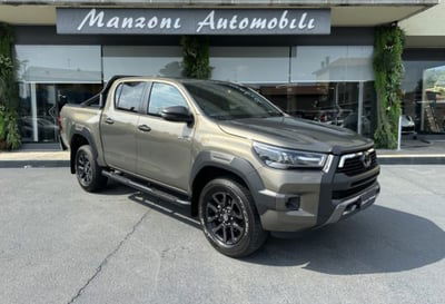 Toyota Hilux 2.D-4D A/T 4WD porte Double Cab Invincible usato