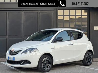 Lancia Ypsilon 1.0 FireFly 5 porte S&S Hybrid Ecochic A. Ferretti usata