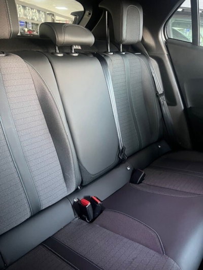 Peugeot 2008 BlueHDi 130 S&S EAT8 Allure Pack (11)
