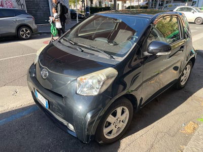 Toyota iQ 1.0 Sol usata