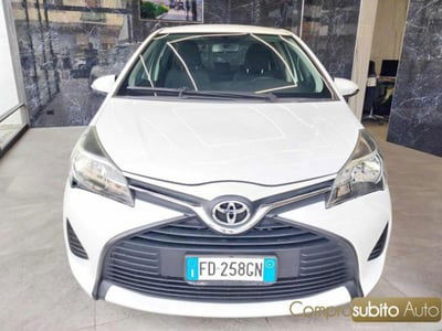 Toyota Yaris 1.0 5 porte Lounge usata