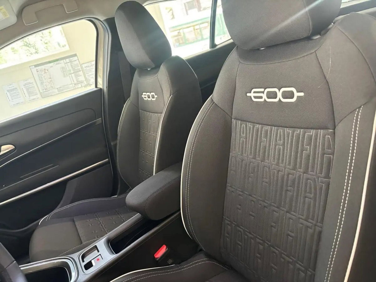 Fiat 600 1.2 hybrid 110cv auto (5)