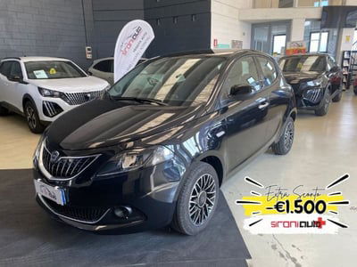 Lancia Ypsilon 1.0 FireFly 5 porte S&S Hybrid Ecochic A. Ferretti usata