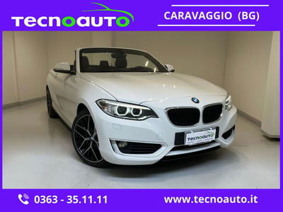 BMW Serie 2 Cabrio 220i  Advantage usata