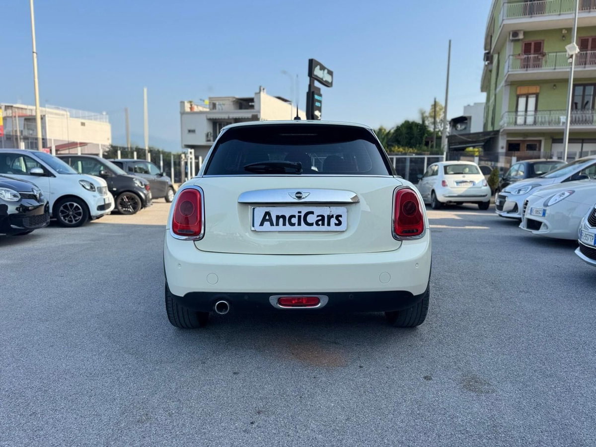 MINI Mini 1.5 Cooper D Boost 5 porte (15)