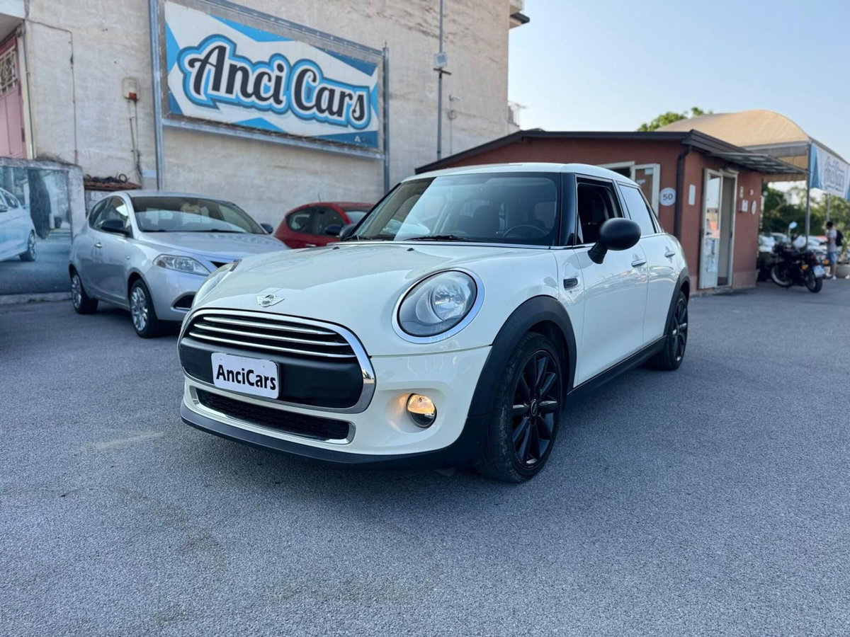 MINI Mini 1.5 Cooper D Boost 5 porte (3)