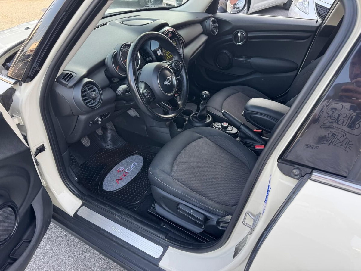 MINI Mini 1.5 Cooper D Boost 5 porte (5)